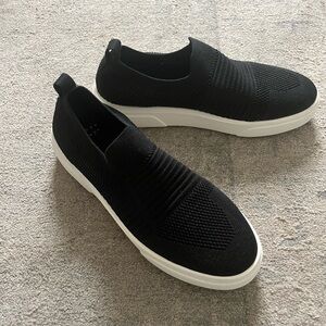 A New Day sneaker shoe 7 1/2  NWOT